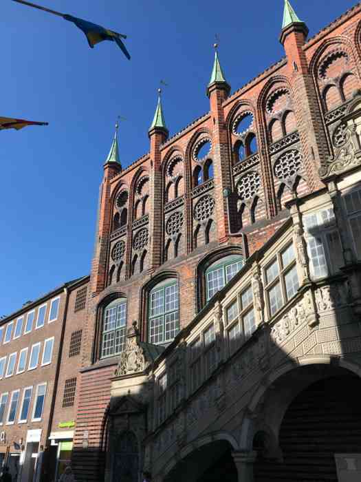Lübecker Rathaus Kriegsstubenbau mit Außentreppe