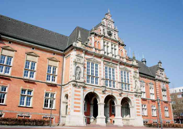Rathaus von vorne Standesamt Hamburg Harburg 