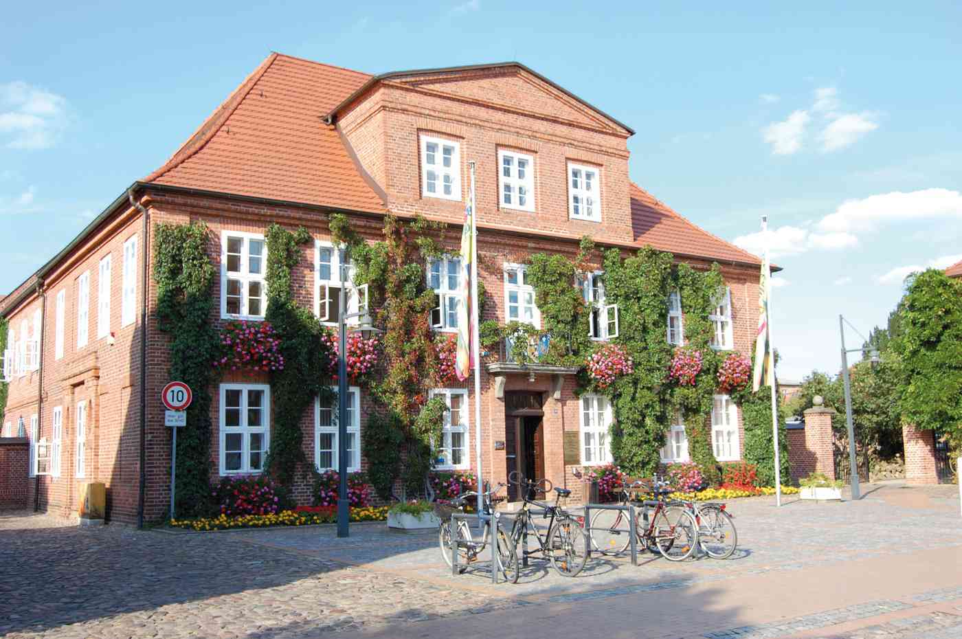 Standesamt Ludwigslust bei Kuchenbuchs Hochzeiten