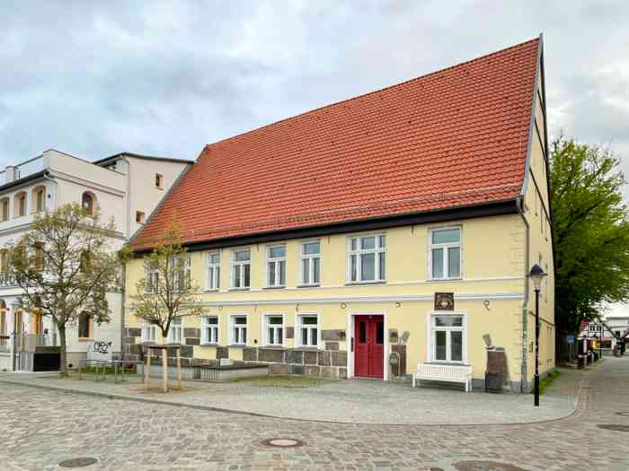 Trauort des Standesamtes Rostock ist die  Warnemünder Vogtei.