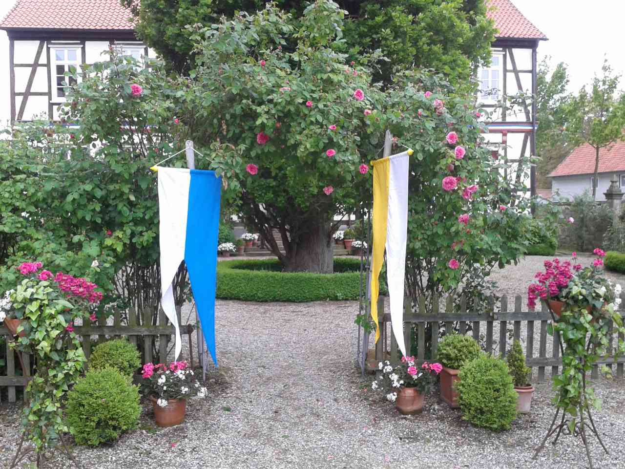 Standesamt Springe bei Kuchenbuchs Hochzeiten