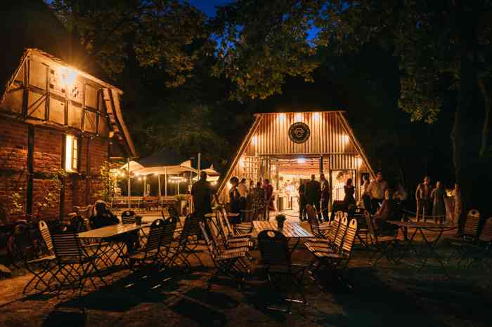 Hochzeitslocation Schafstall im Heidegarten