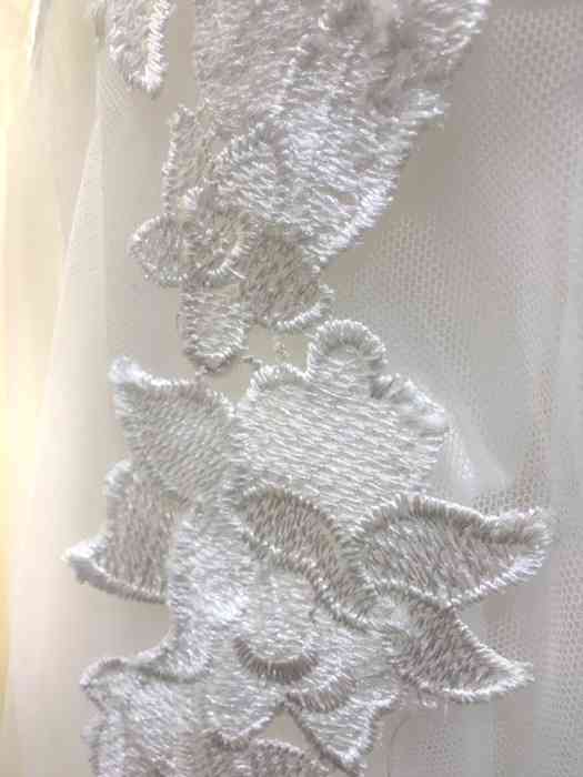 Wediva zeigt Brautkleider mit wunderschöner Spitze