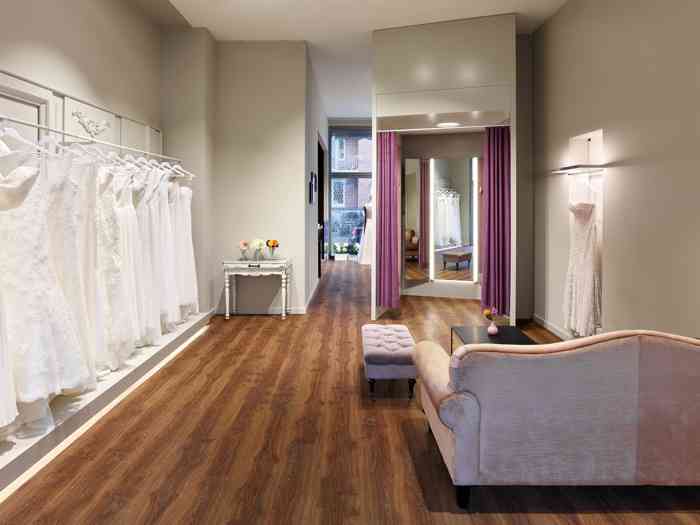 Im Wediva Showroom wird der Brautkleid-Kauf zum Erlebnis.