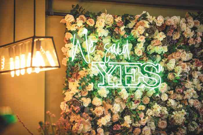 Wunderschöne Trauringe bekommen Hochzeitspaare bei Yes Trauringe in Glinde. Wunderschöne Trauringe bekommen Hochzeitspaare bei Yes Trauringe in Glinde.