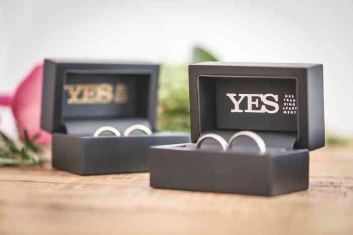 Wunderschöne Trauringe bekommen Hochzeitspaare bei Yes Trauringe in Glinde. Wunderschöne Trauringe bekommen Hochzeitspaare bei Yes Trauringe in Glinde.